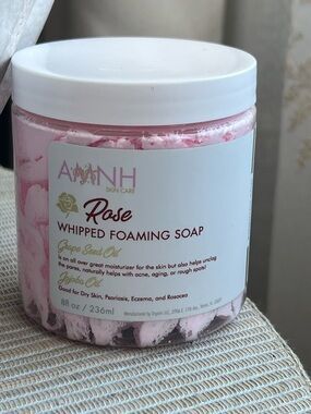 Aminnah Rose Whipped Foaming Soap -